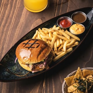 Chicharrón Prensado Burger